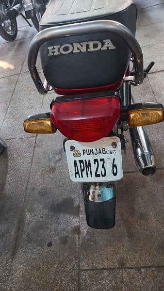 Honda cd 70 22/23 available on usama motors 4