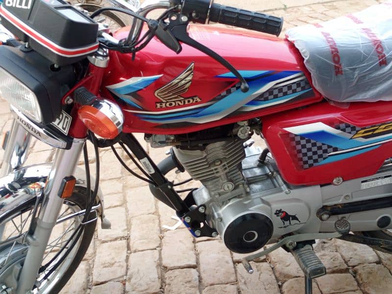 Honda 125: Ride with Style,Honda 125 Motorcycle 4