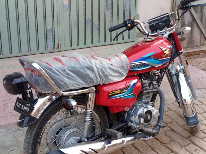 Honda 125: Ride with Style,Honda 125 Motorcycle 6