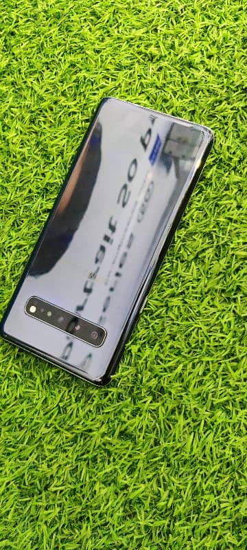 Samsung S10 5 G 8 GB RAM 256 GB ROM 3