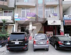 300 Square Feet Flat In Johar Town Phase 2 - Block H3 Best Option 0