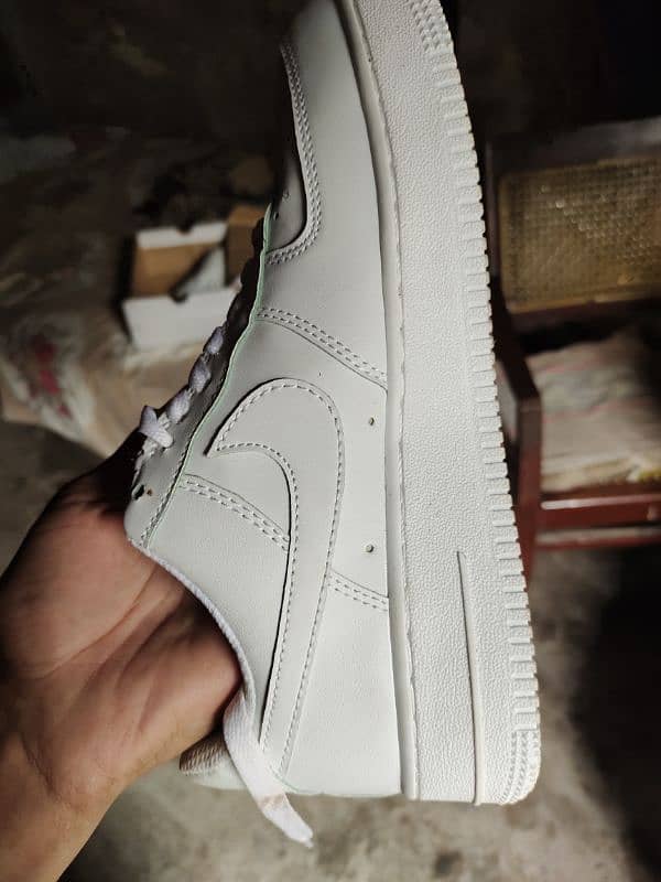 Nike Air Force 1 Triple White Premium 2