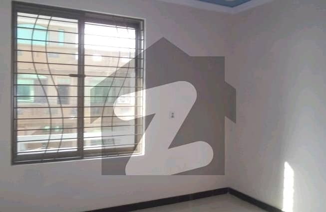 A 10 Marla Upper Portion Located In G-9/4 Is Available For Rent 4