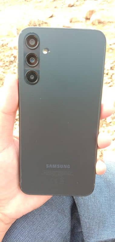 Samsung Galaxy A24 1