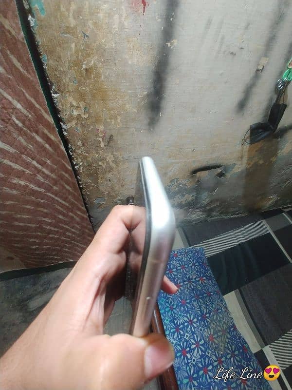 35000 iphone xr 64 gb wthar pak 10/10 3