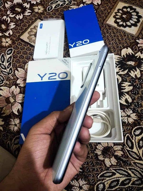 vivo Y20 what's app 03230915322 4