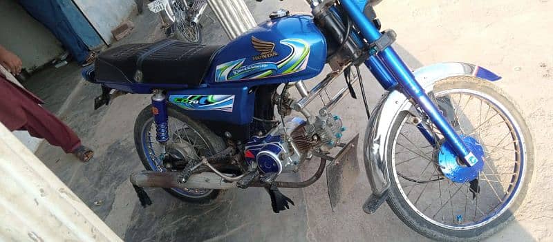 mujy 3 month k qist py bike chye 0