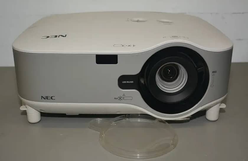 NEC Good Conation Projector for Urjant  sale 7