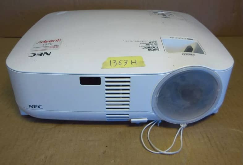 NEC Good Conation Projector for Urjant  sale 5