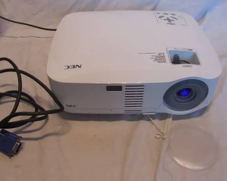 NEC Good Conation Projector for Urjant  sale 6