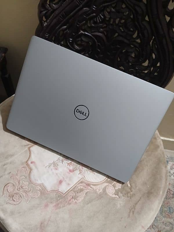 Dell Laptop Cor i5 8th Gen 0