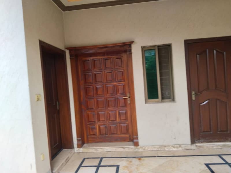 8 Marla Lower Portion For Rent In Johar town 6