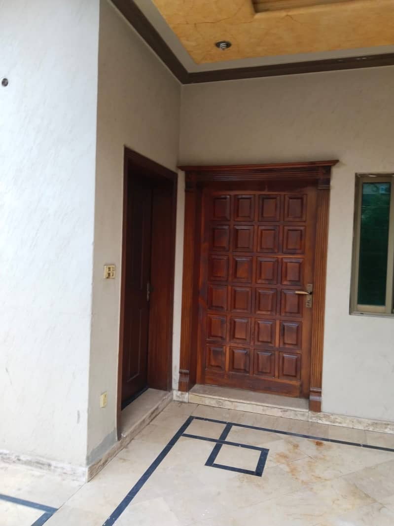 8 Marla Lower Portion For Rent In Johar town 8