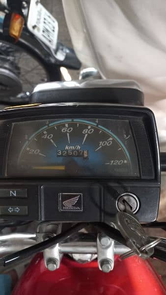 Honda Cd 70 18 model available on usama motors 3