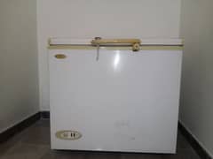 Waves deep freezer in original condition