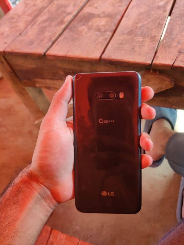 LG G8X THIK Q. 0