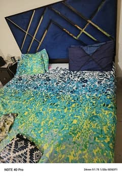 bed set with side table nd dressing