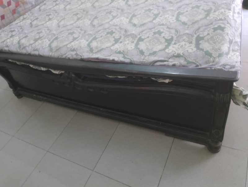 Sofa 5 seater with couch + 1 double bed with matress for sale 3