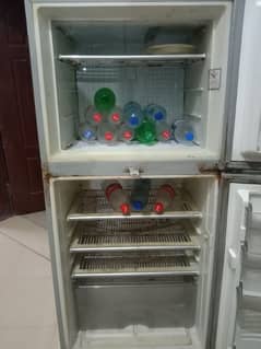 Dawlance medium Size fridge For Sale