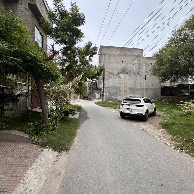 5 Marla House Used House Available For Sale In Johar Town Prime Location 9