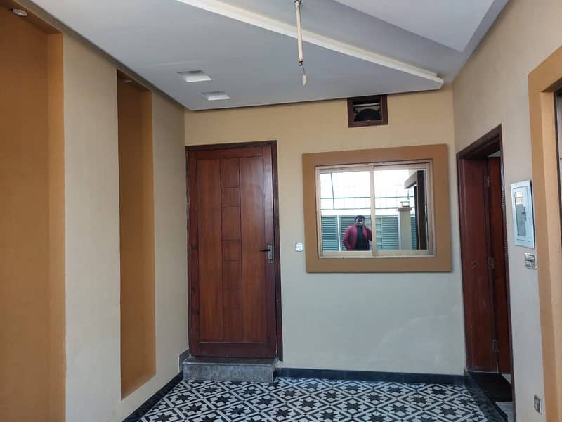 5 Marla Slightly Used House Is Available For Sale In Johar Town 3