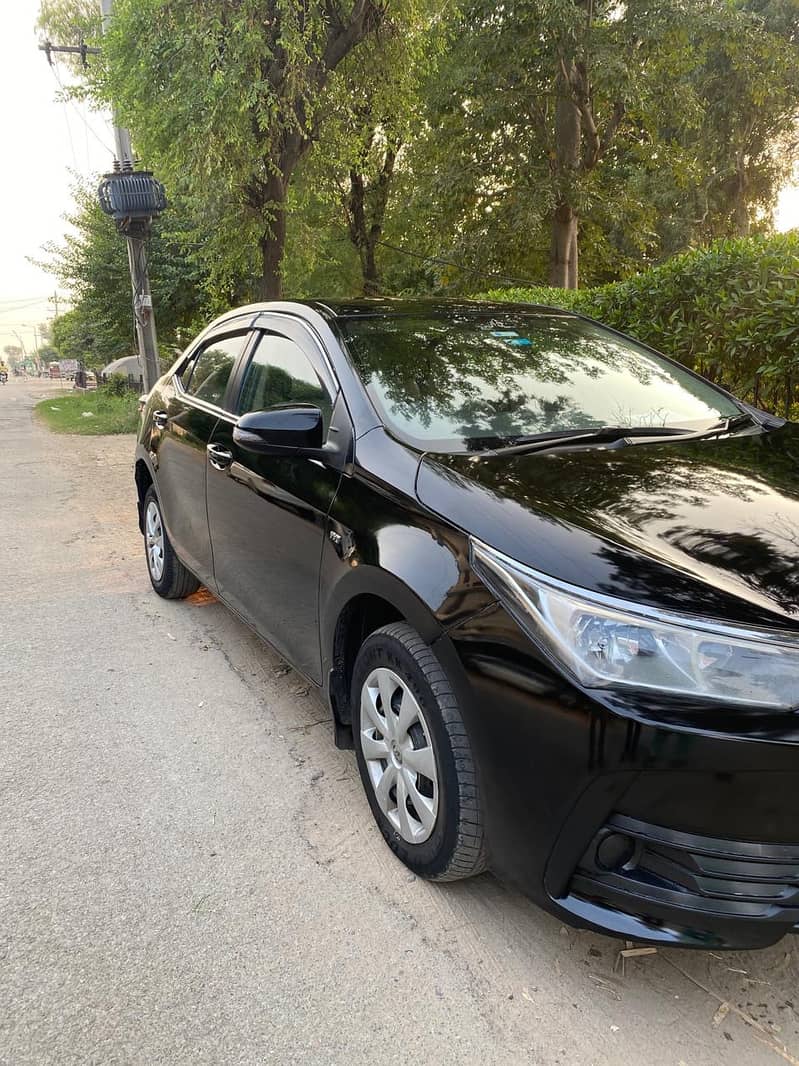 Toyota Corolla GLI 2017 1.3 Manual 1