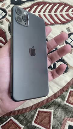 Exchange offer Iphone 11 pro Max  All Okay 64 Gb Factory Unlock