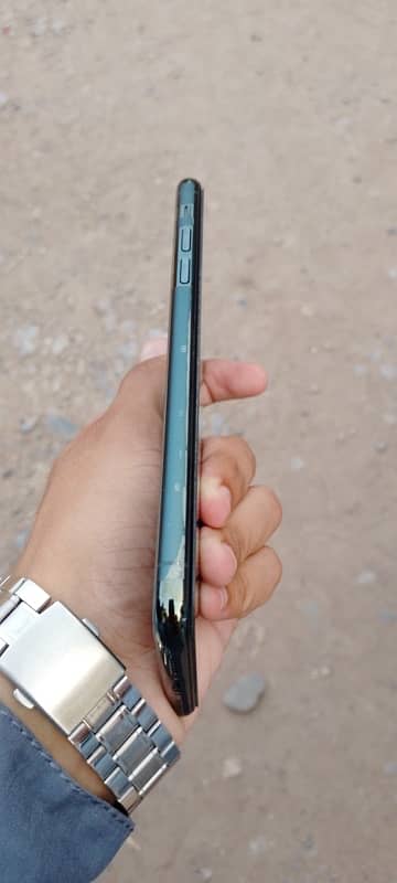 IPhone 11 Pro Max 256gb jv available in good condition 7