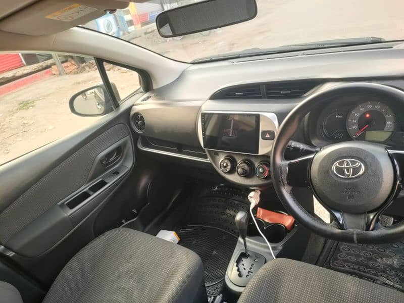 Toyota Vitz 2018 3