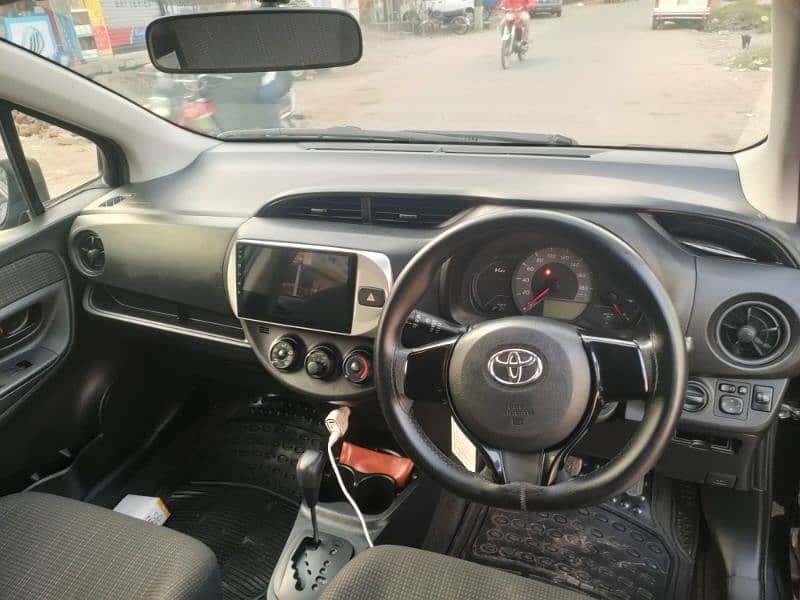 Toyota Vitz 2018 4