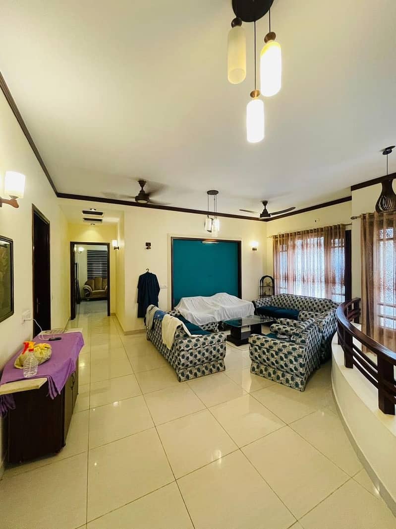 500 yards bungalow for rent 2