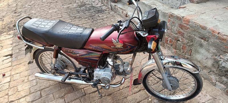 Honda CD 70 2020 3