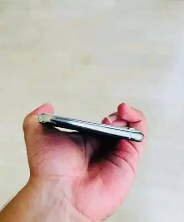 Iphone xs max factory unlock 2