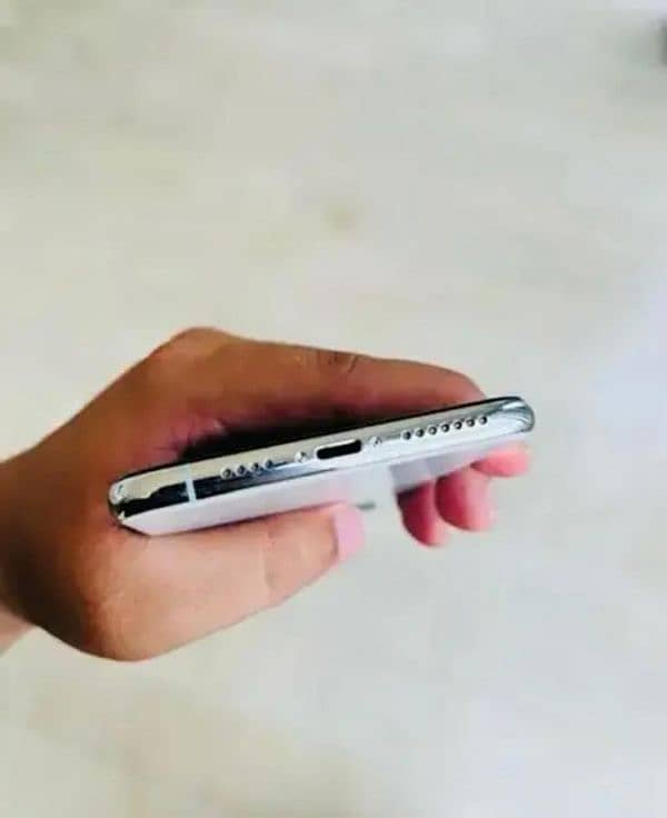 Iphone xs max factory unlock 4