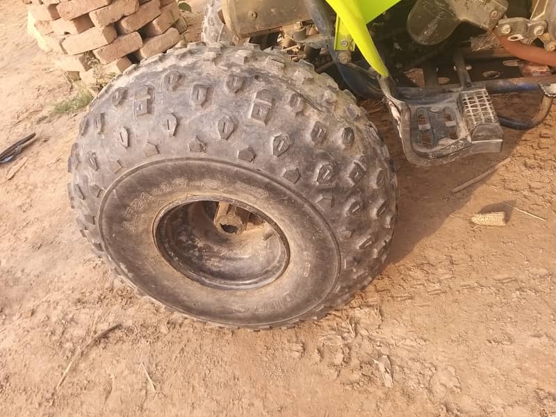 RAPTOR 4 x 4 FOUR WHEELER DIRT DESERT OFF ROAD QUARD BIKE MOUNTAIN 3