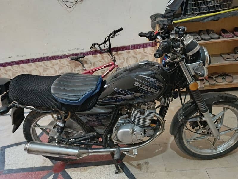 Suzuki GS 150 Special Edition 1