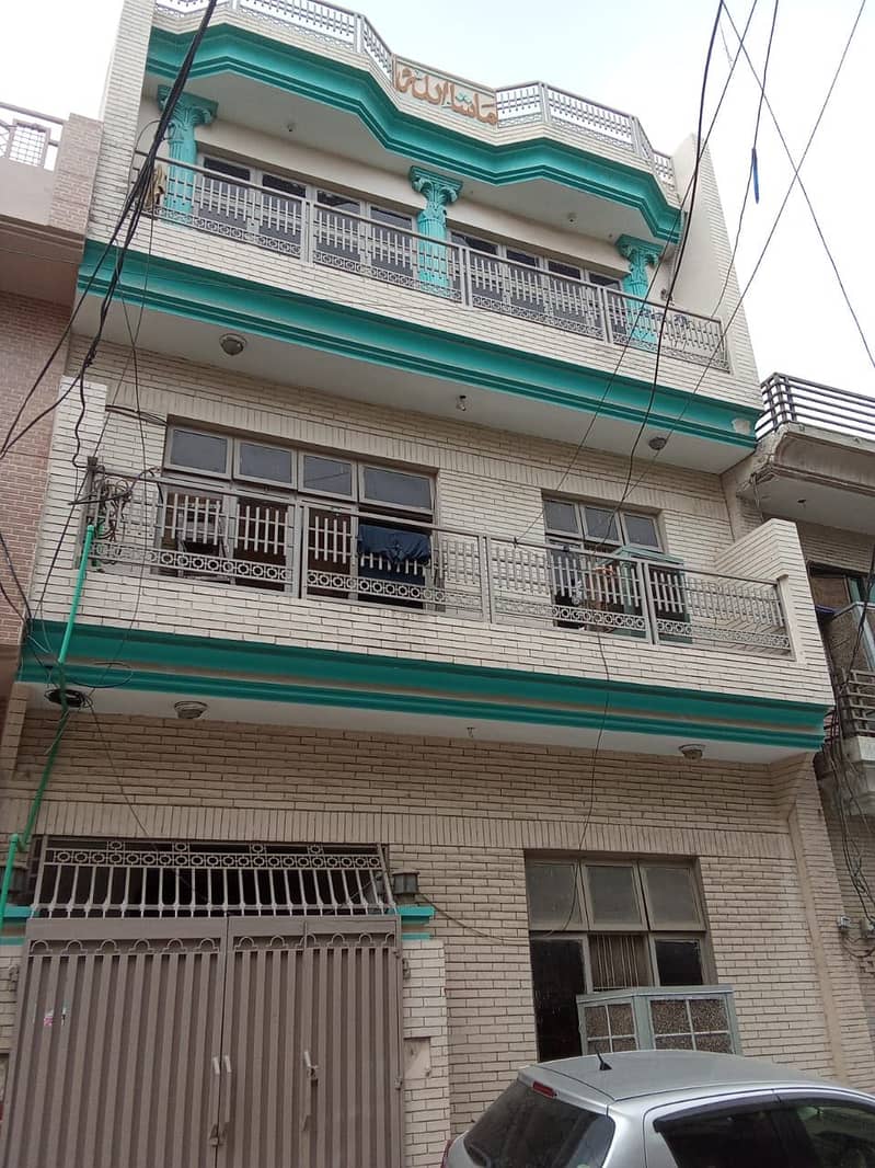 5 Marla House For Sale In Johar Town Block E1 Triple Story (Owner Needy) Lgs School Hot Location Main Apporced Near To Park 0