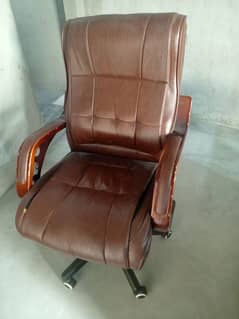 office chair and table for sale Fresh conditions.