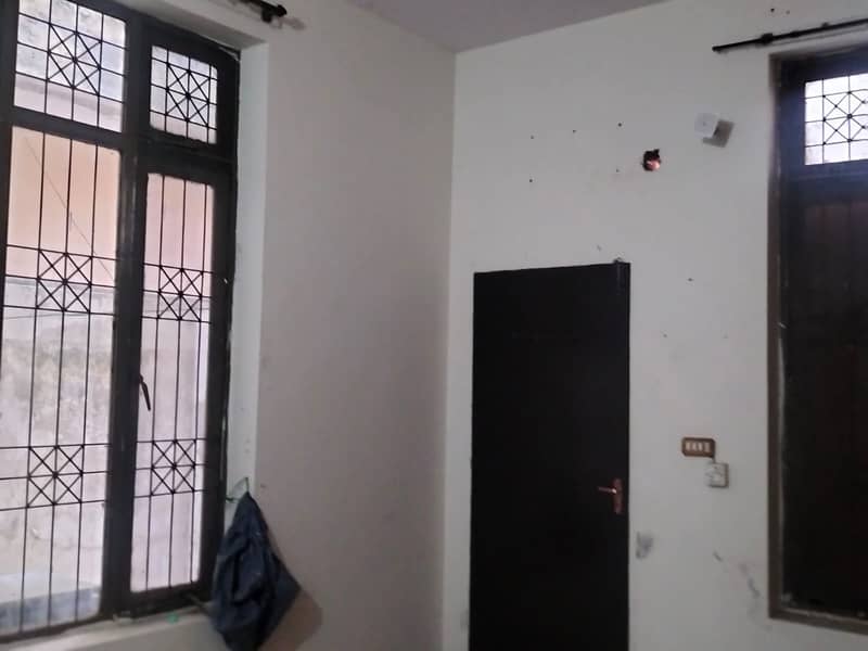 10 Marla House For Sale In Johar Town Block B1 Facing Park Owner Build Hot Location Main Approached Near To Main Road 8