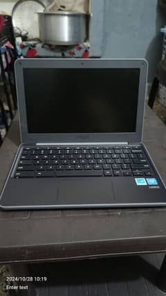 Brand New Asus Chromebook Laptop for Sale with Free Headphones.