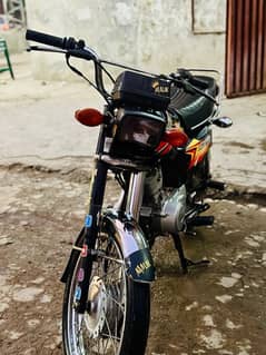 Honda 125 bike 0