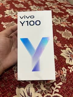 vivo y100