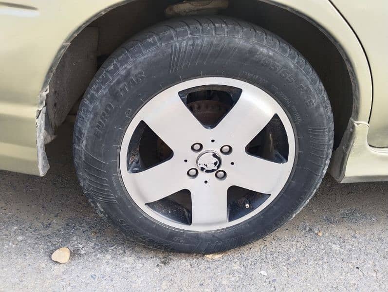 15" alloye rims with tyre 0