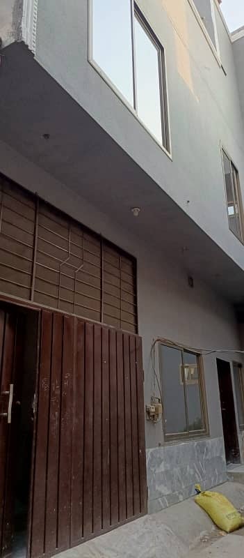 2.5 Marla Triple Storey Spanish House For Sale Pak Town Near About Punjab Society Lahore 7