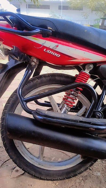 Unique 100 cc bike self start or kick start 2