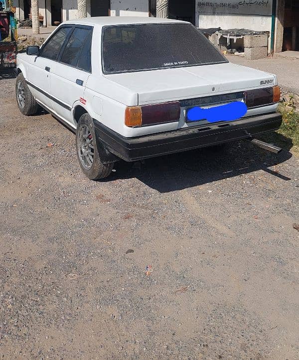 Nissan Sunny 1987 11