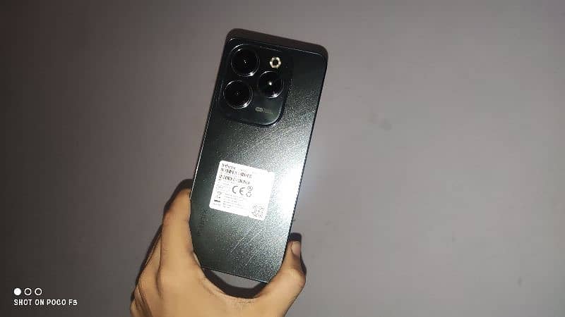 infinix hot40 pro 8/256 under warranty 6months 4