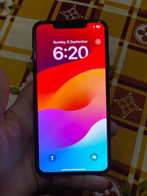 IPhone 11 Pro Max jv 6