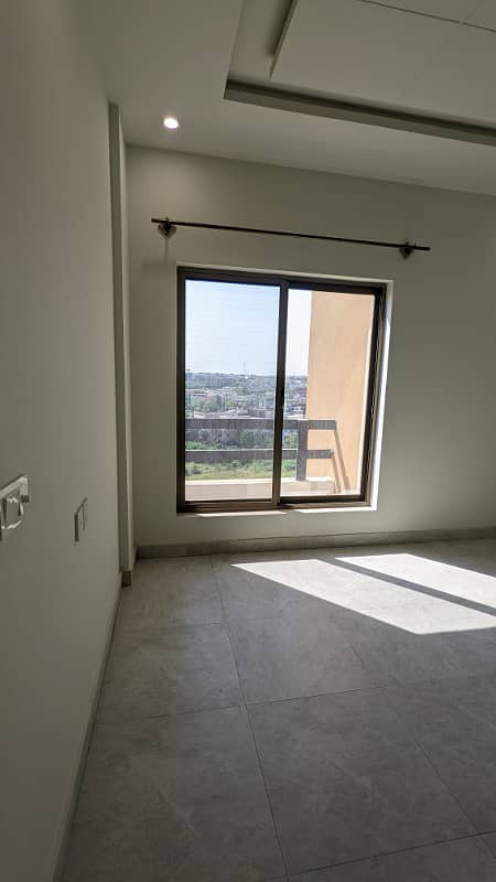 2 Bed Flat For Rent in Zarkon Heights 9