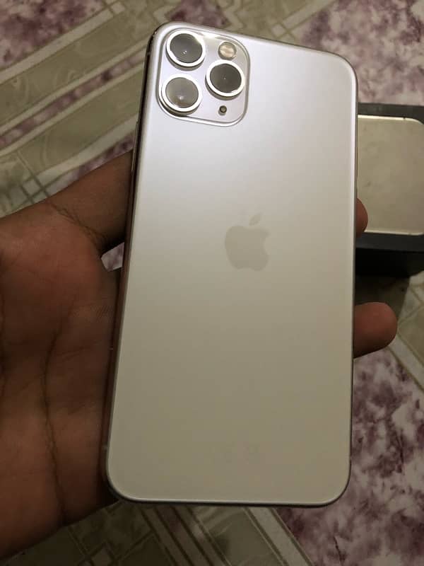 iPhone 11Pro with Box Exchange Possible 1